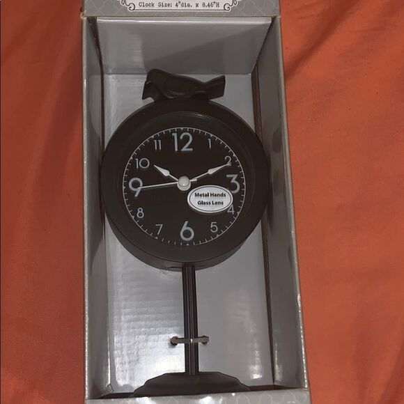 Decorative clock  - Picture 1 of 4